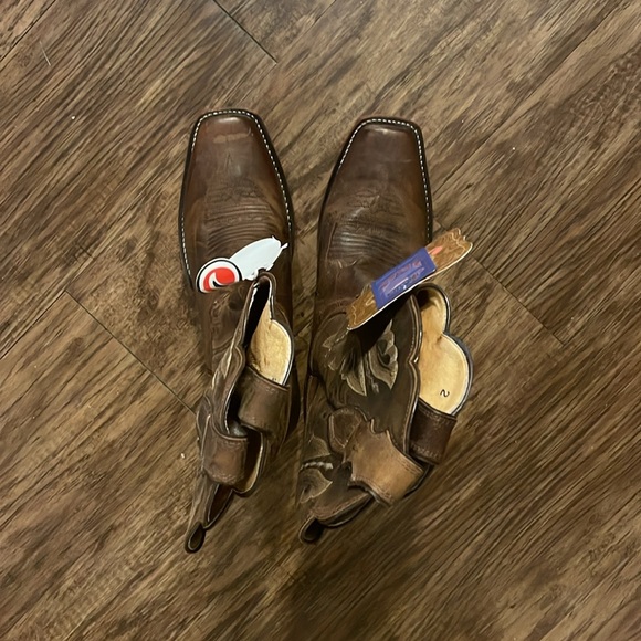 Justin Boots - Picture 5 of 5